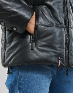 Oakwood - WANDA METAL