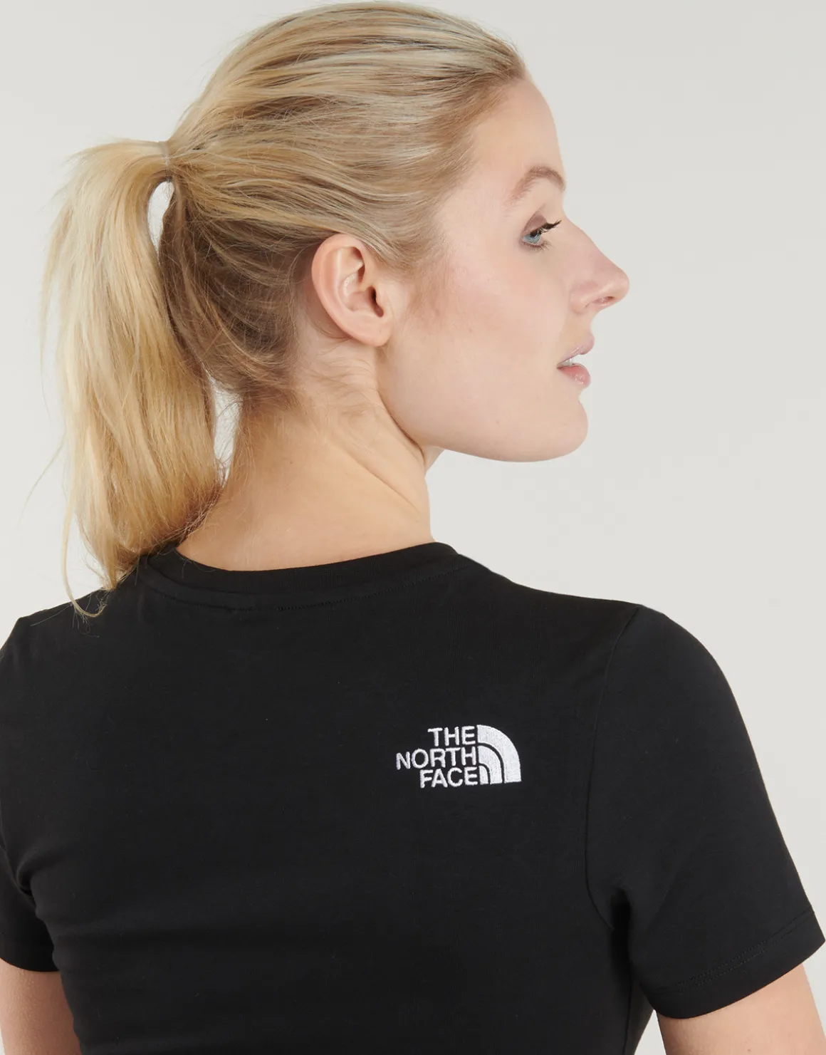 The North Face - S/S Essential Cropped Slim Tee