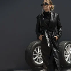 THEAD. - LINDSEY TRENCH