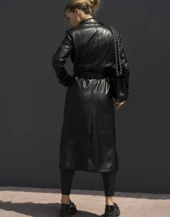 THEAD. - LINDSEY TRENCH