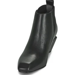 United nude - JACKY X