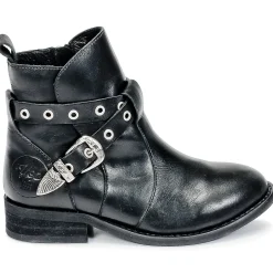 Young Elegant People - CALYPSO