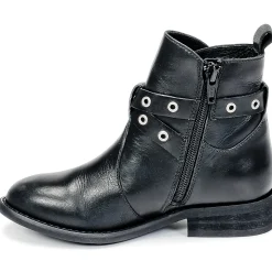 Young Elegant People - CALYPSO