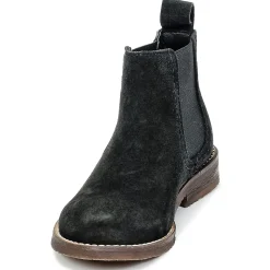 Young Elegant People - COLETTE