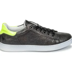 Young Elegant People - EDEN